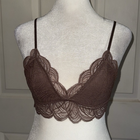 Aritzia Talula Renfrew Light Brown Lace Bralette - Picture 2 of 4